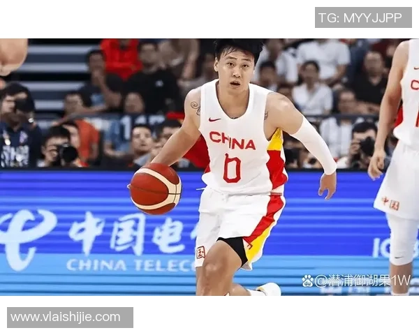 高诗岩的篮球之路：从青涩少年到赛场明星的成长故事